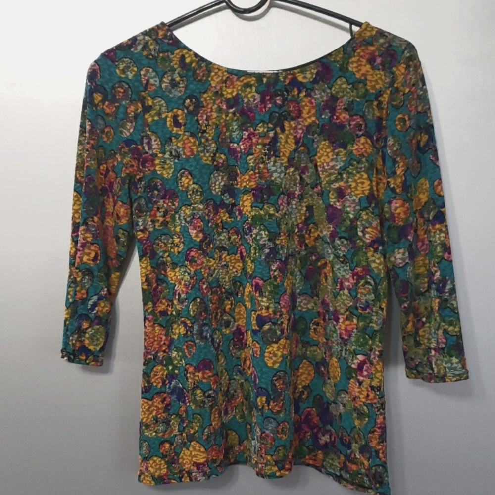 WOMANS BEAUTIFUL PECK & PECK PETITE WHIPPLE SHORT SLEEVE SHIRT. SIZE PS.